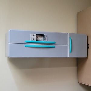 American girl refridgerator and food for 18 inch doll